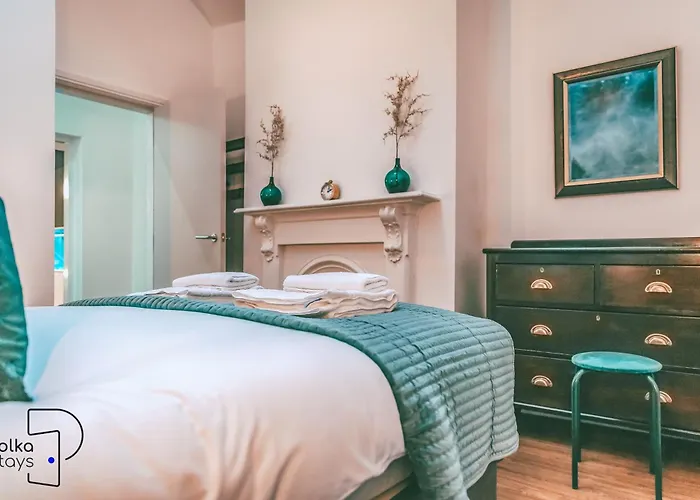 Chester Rows At Bridge Street, City Centre - Luxury Apartments By Polkastays
