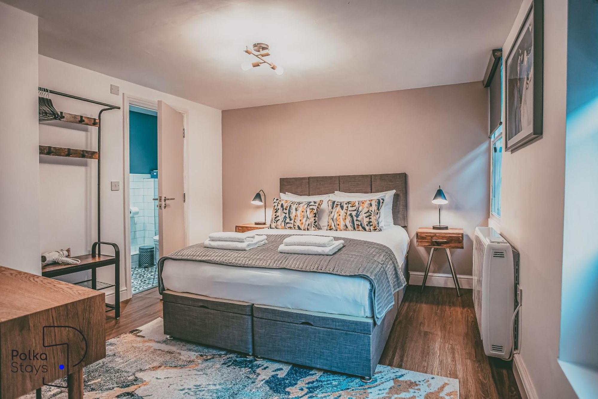 Rows At Bridge Street, Centre - Luxury By Polkastays Apartment *