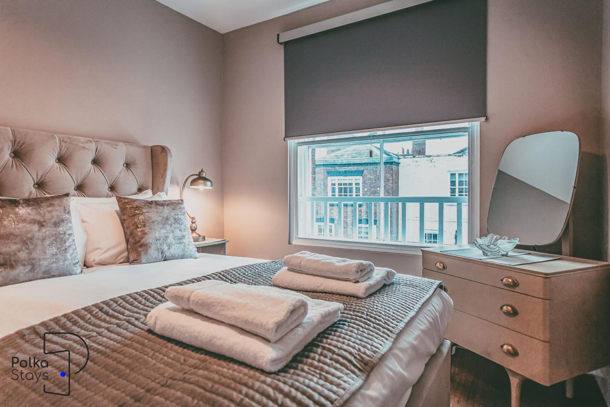 Rows At Bridge Street, Centre - Luxury By Polkastays Apartment *