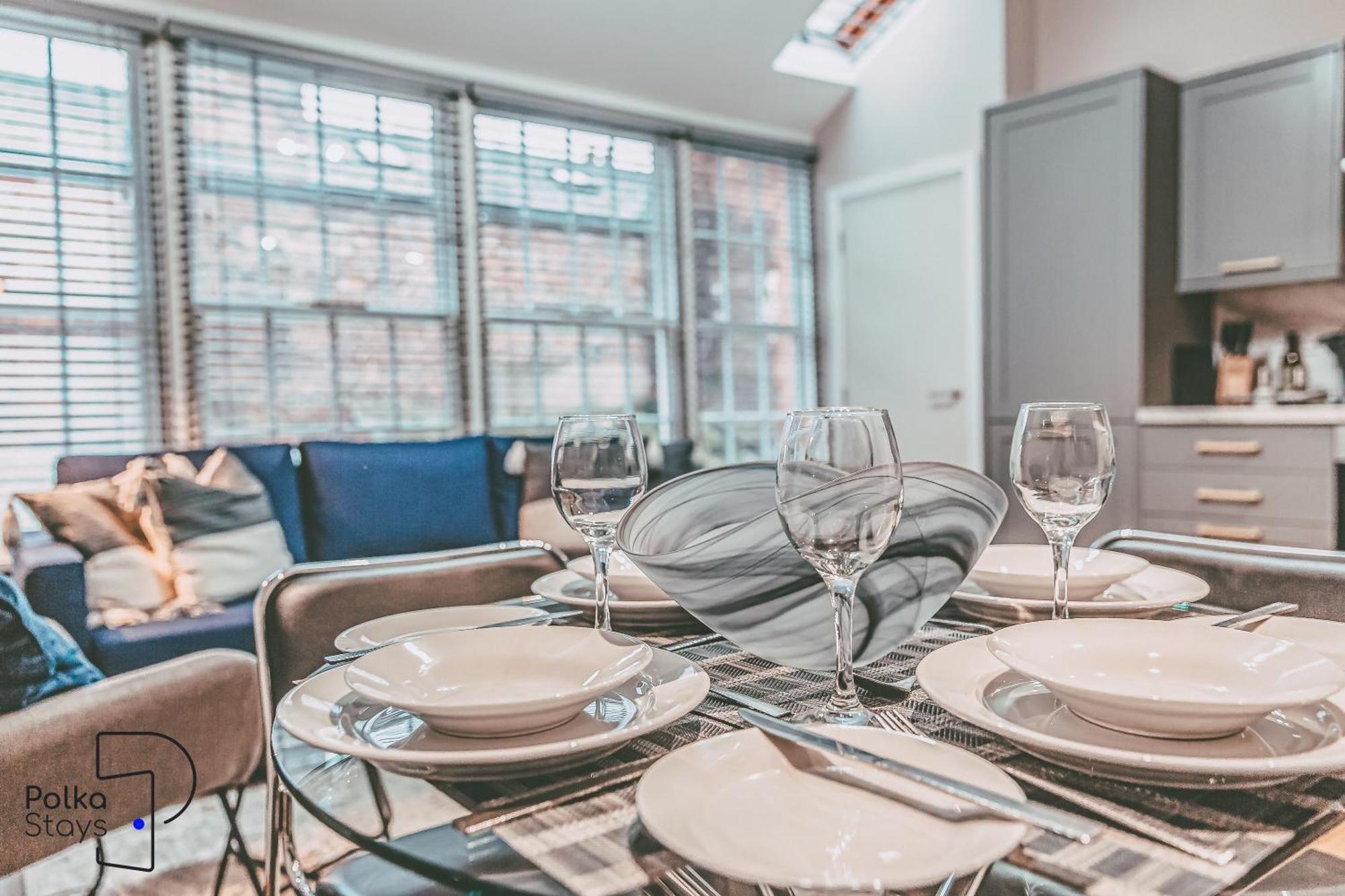Apartment Rows At Bridge Street, Centre - Luxury By Polkastays *