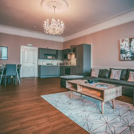Chester Rows At Bridge Street, City Centre - Luxury Apartments By Polkastays Exterior photo