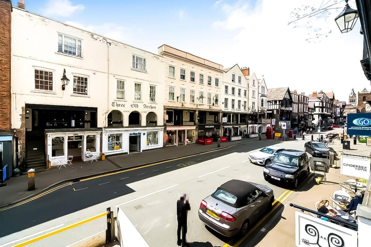 Rows At Bridge Street, Centre - Luxury By Polkastays Apartment