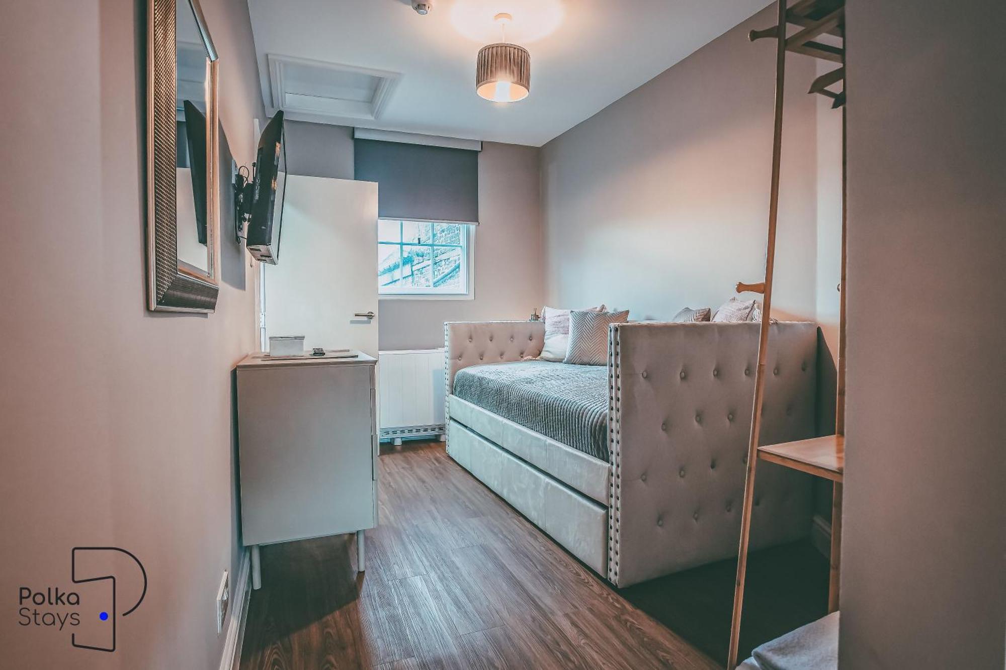 Rows At Bridge Street, Centre - Luxury By Polkastays *