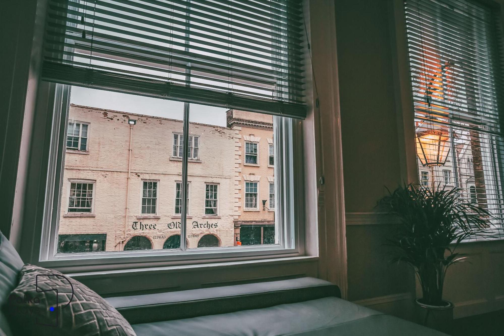 Apartment Rows At Bridge Street, Centre - Luxury By Polkastays Chester