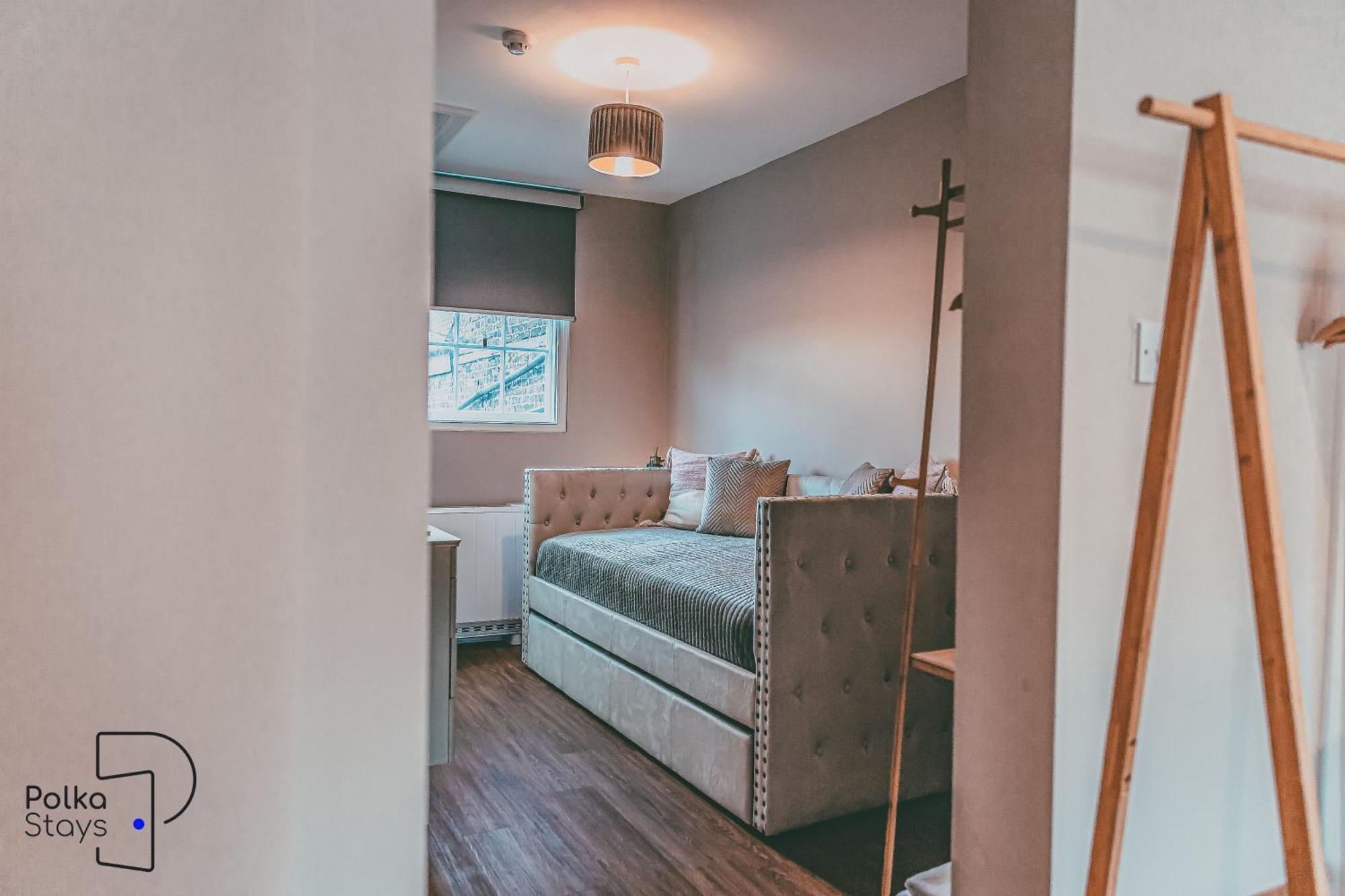 Rows At Bridge Street, Centre - Luxury By Polkastays Apartment *