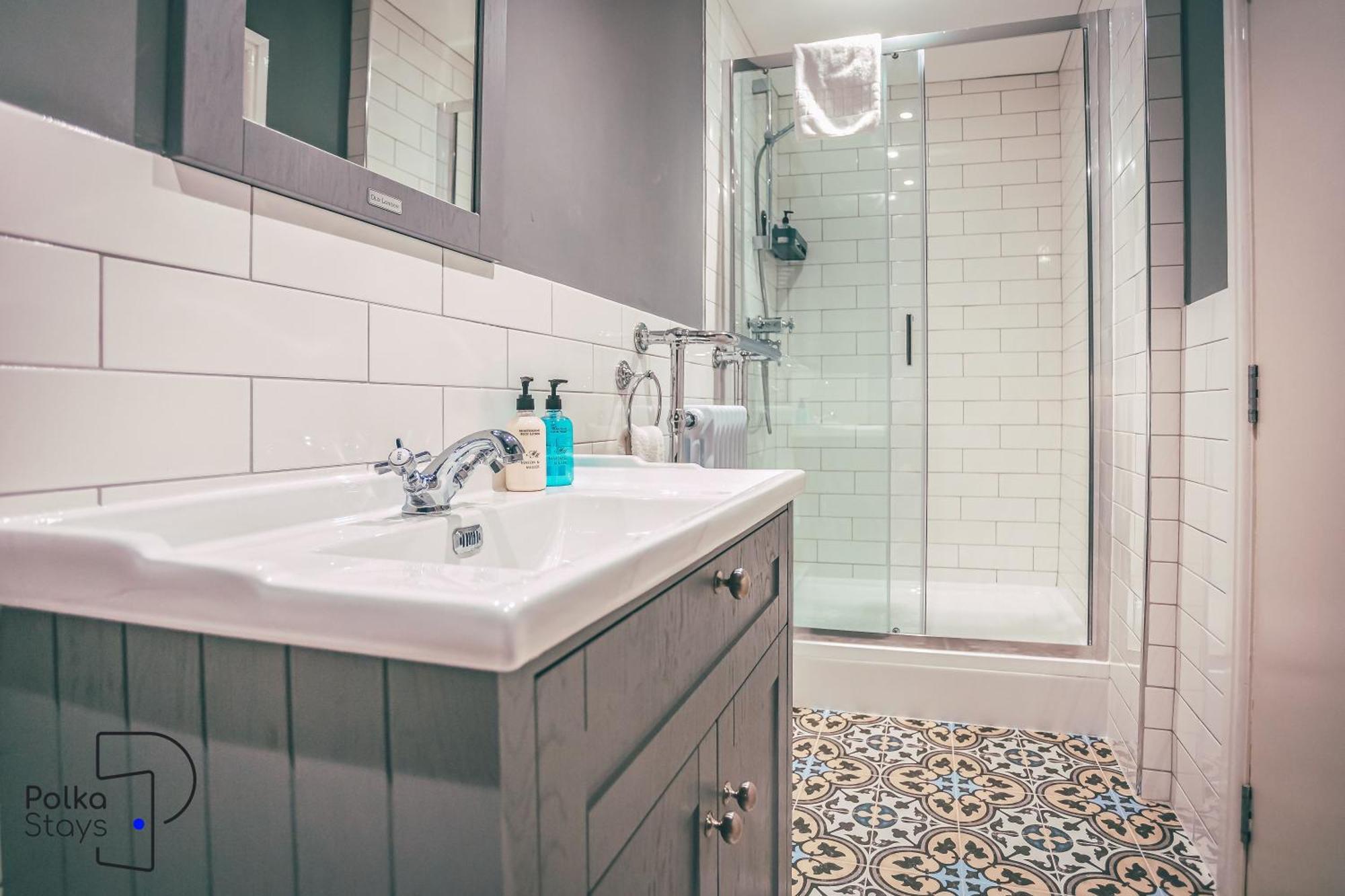 Rows At Bridge Street, Centre - Luxury By Polkastays Chester