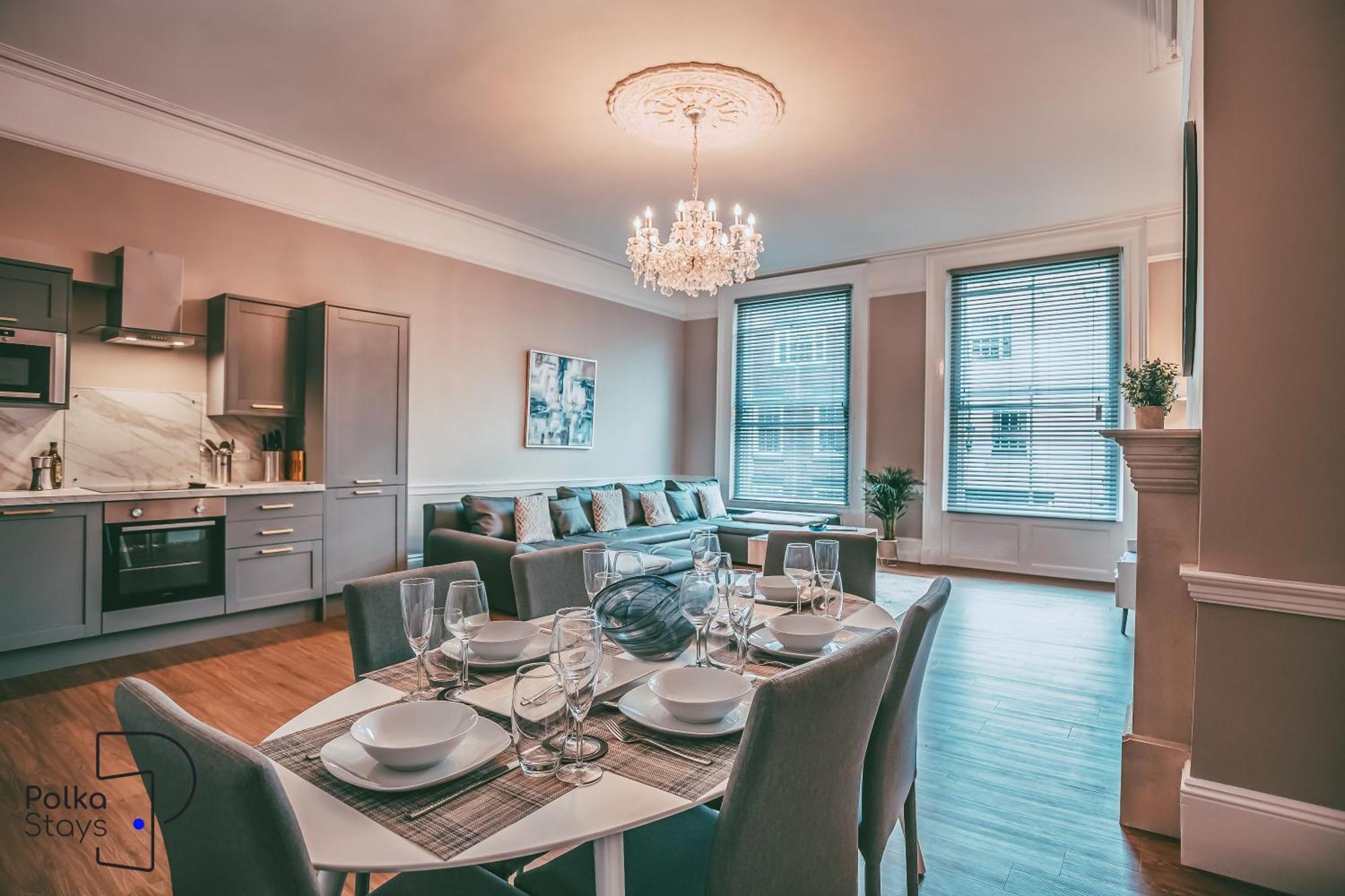 Apartment Rows At Bridge Street, Centre - Luxury By Polkastays