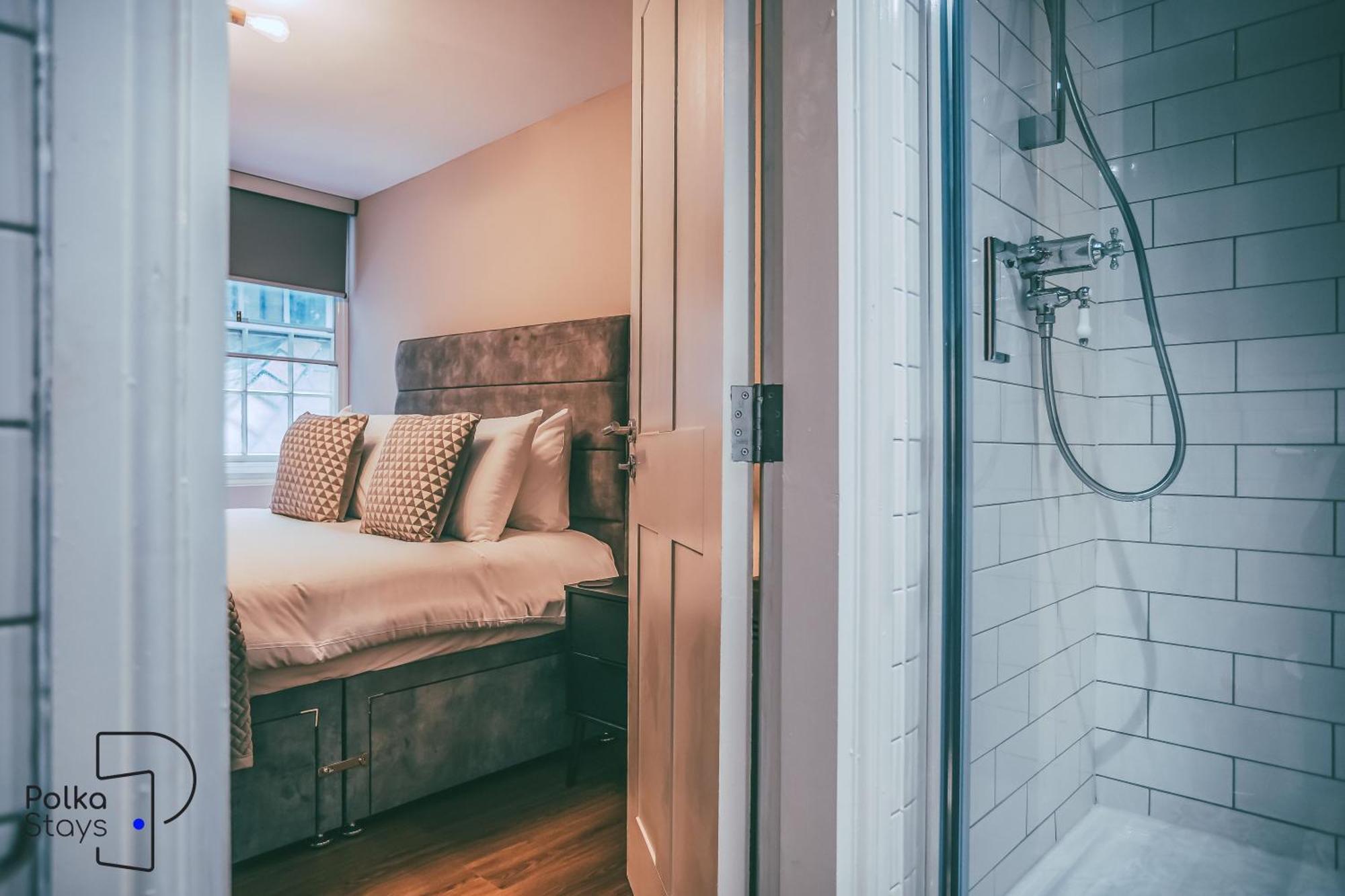 Rows At Bridge Street, Centre - Luxury By Polkastays Apartment *