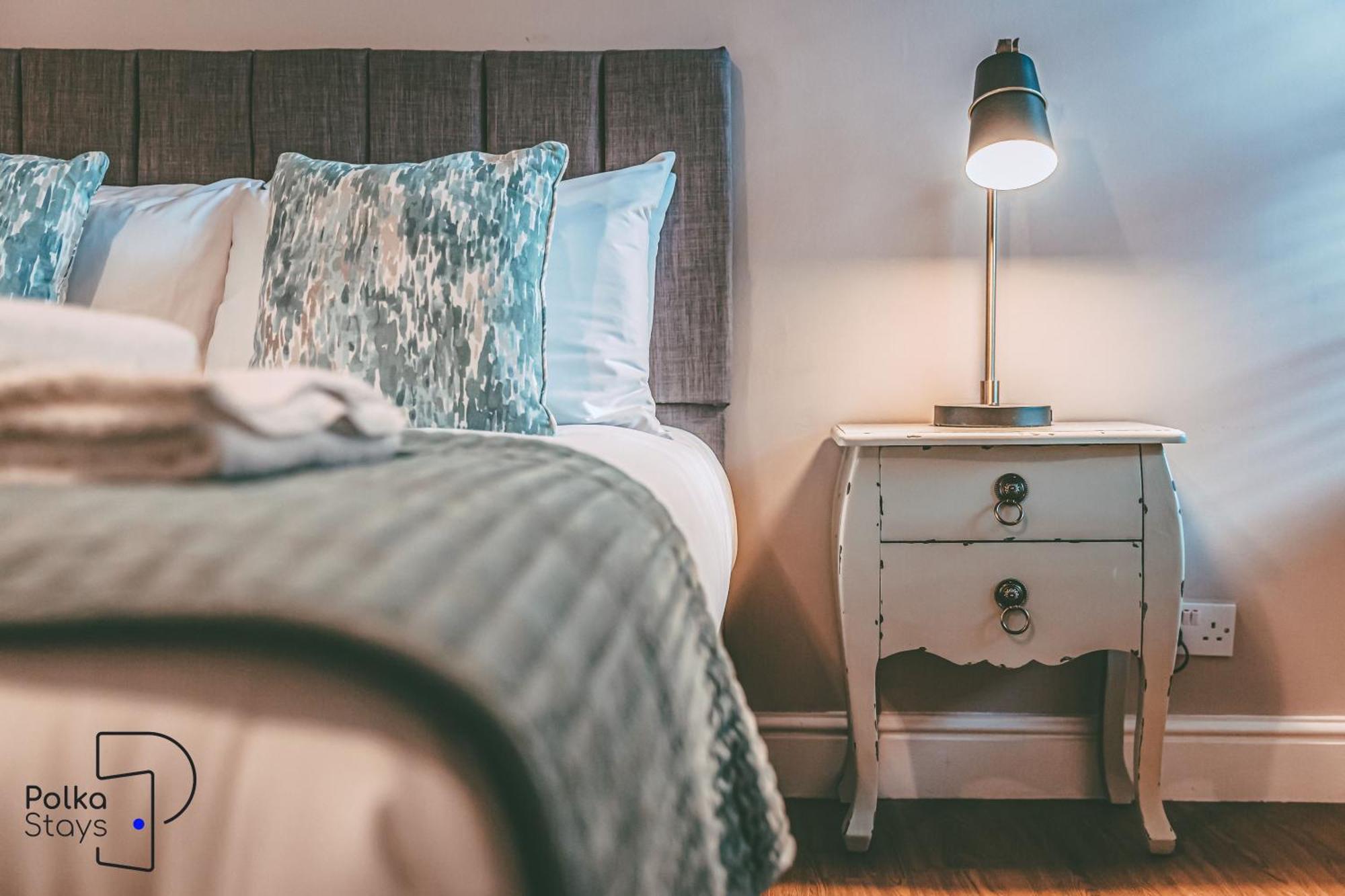 Apartment Rows At Bridge Street, Centre - Luxury By Polkastays