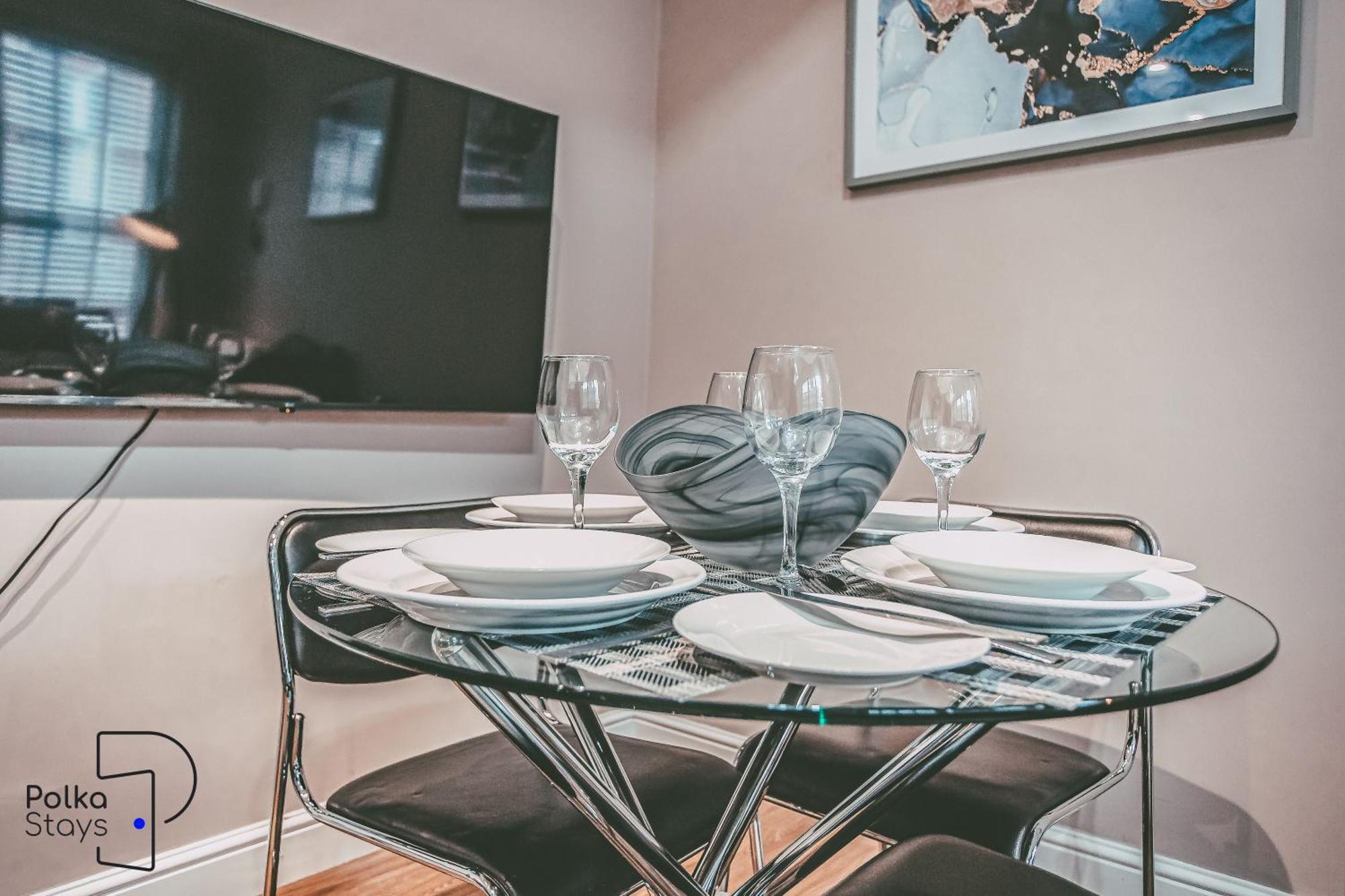 Apartment Rows At Bridge Street, Centre - Luxury By Polkastays Chester